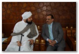 السفير اليمني د.عبدالولي والحبيب علي الجفري في حديث جانبي