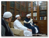 تعزية الشيخ القارئ الجامع محمد نزار الكردي في والده العلامة المربي العارف بالله أبي الحسن محي الدين الكردي وفي الصورة الشيخ عبد الرحمن الحمامي